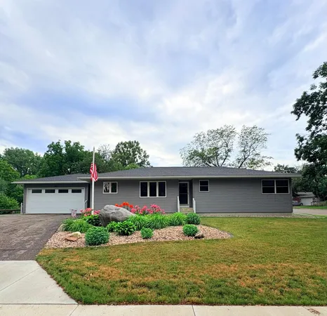 $279,000 | 501 West College Drive, Marshall, MN 56258