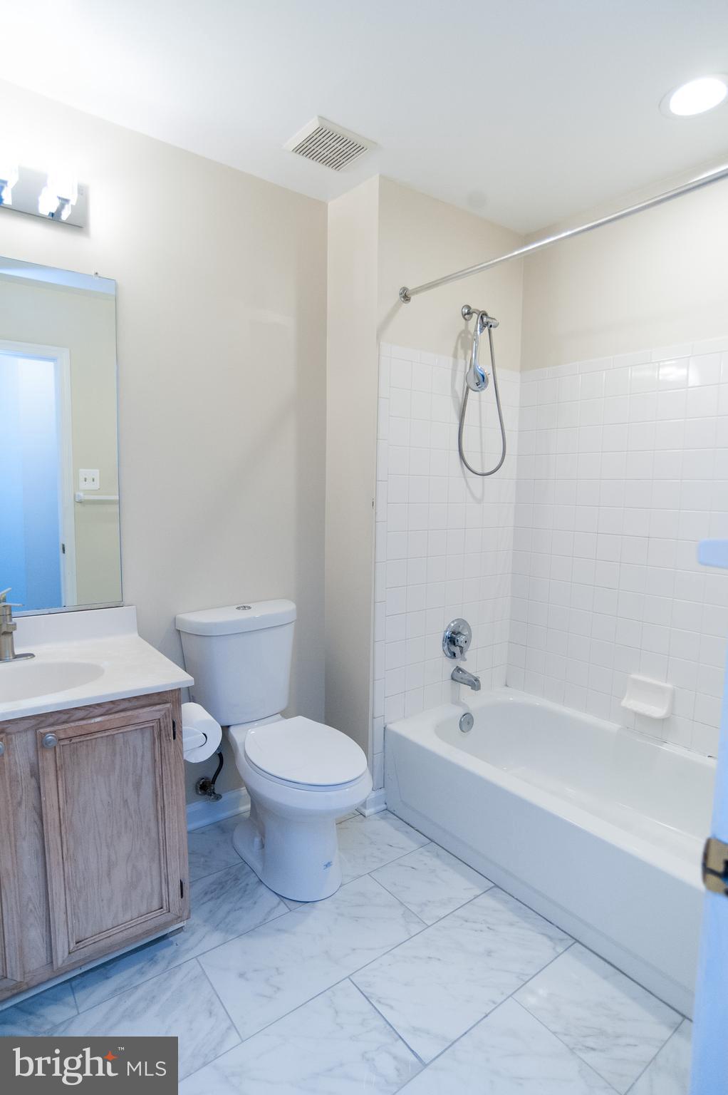 9510 Hobart Street Springdale, MD 20721 - Photo 16 of 57 Bathroom