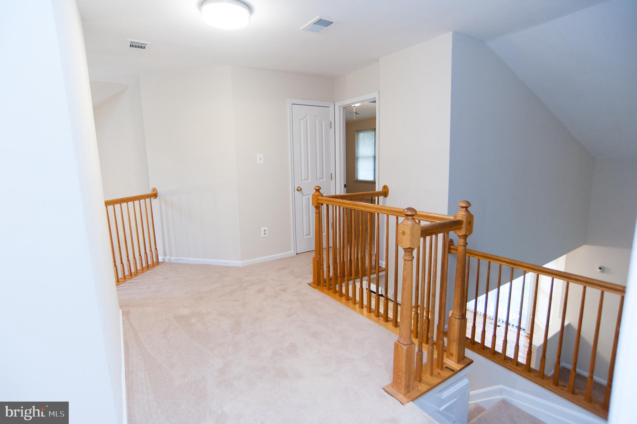 9510 Hobart Street Springdale, MD 20721 - Photo 17 of 57 Hallway