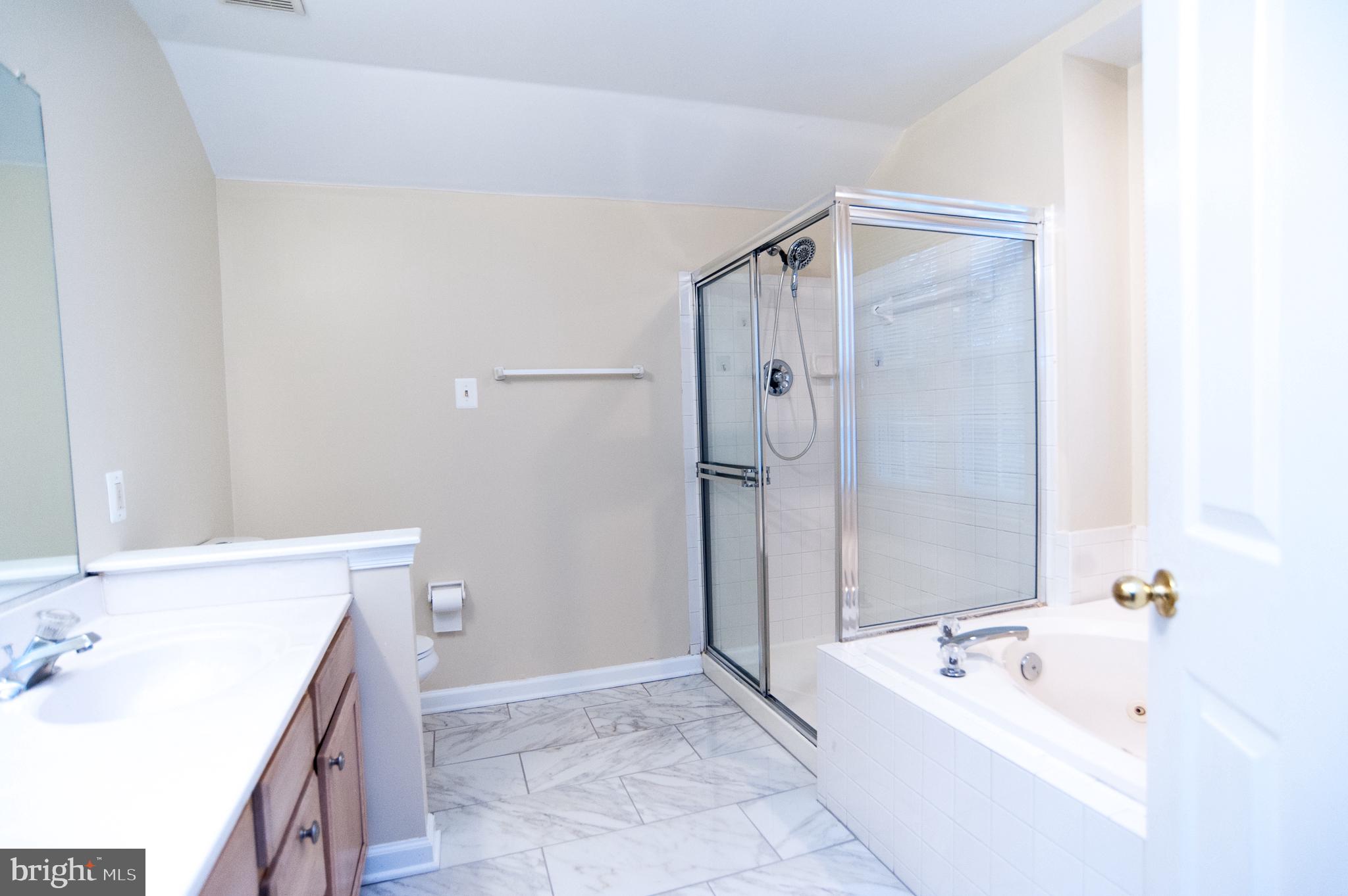 9510 Hobart Street Springdale, MD 20721 - Photo 28 of 57 Master Bathroom