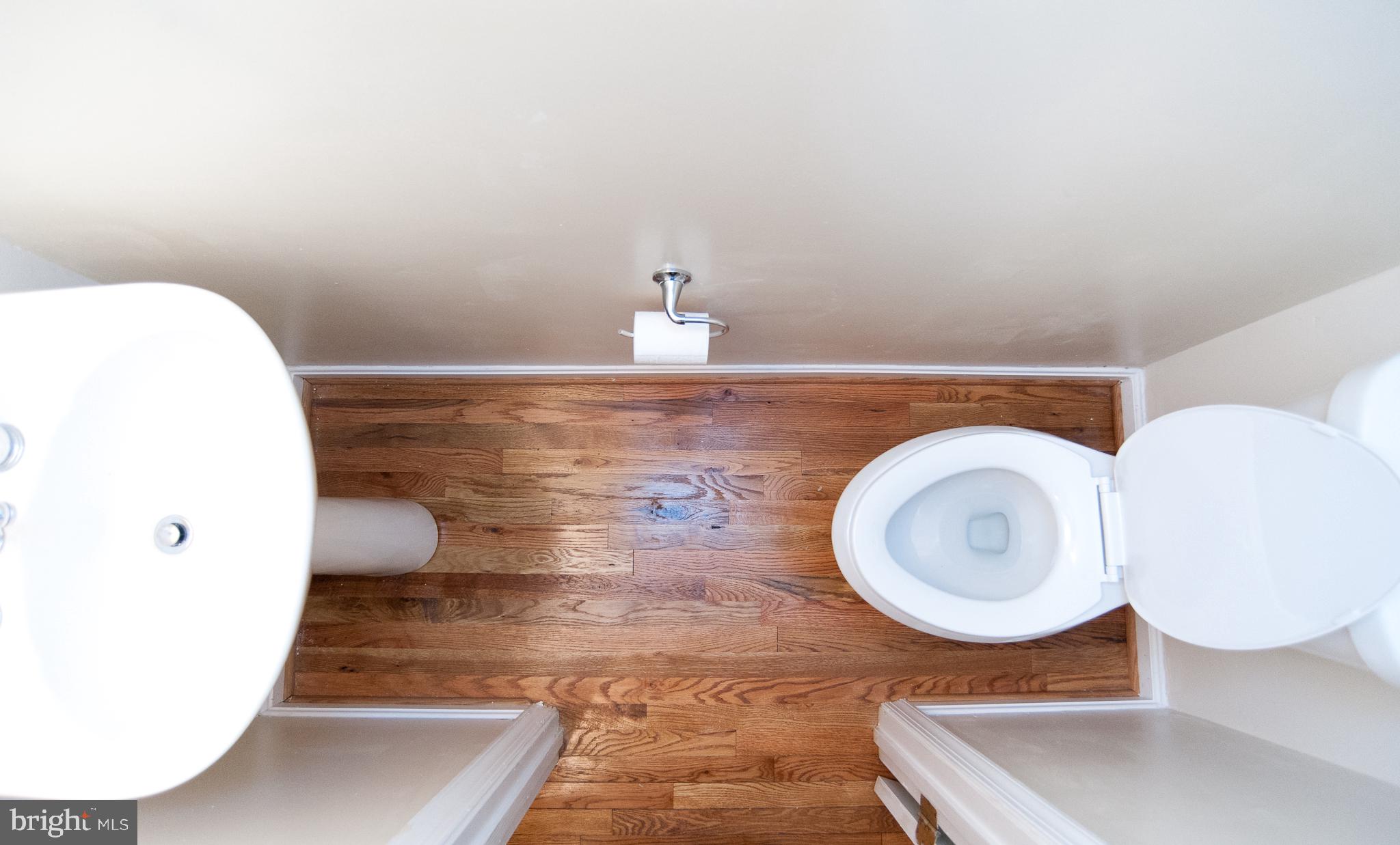 9510 Hobart Street Springdale, MD 20721 - Photo 44 of 57 Restroom