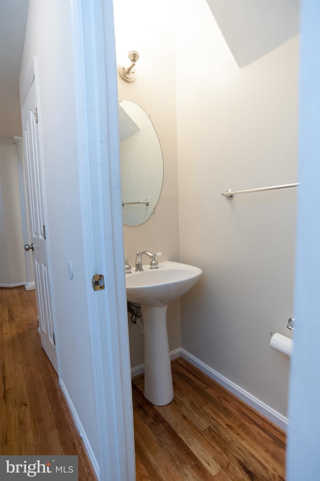 9510 Hobart Street Springdale, MD 20721 - Photo 45 of 57 Restroom