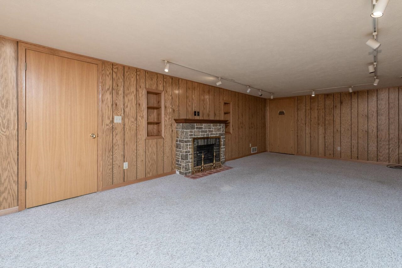 9633 Beaver Valley Road Belvidere, IL 61008 - Photo 26 of 38 Gallery Image 26