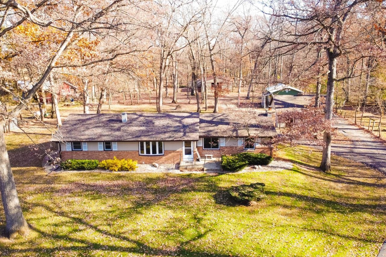 9633 Beaver Valley Road Belvidere, IL 61008 - Photo 4 of 38 Gallery Image 4