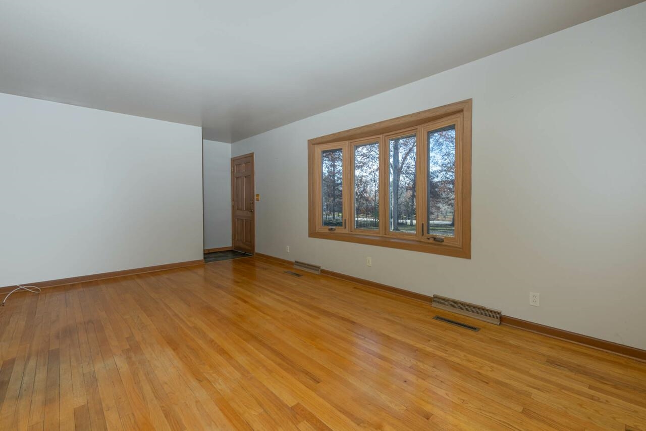 9633 Beaver Valley Road Belvidere, IL 61008 - Photo 6 of 38 Gallery Image 6