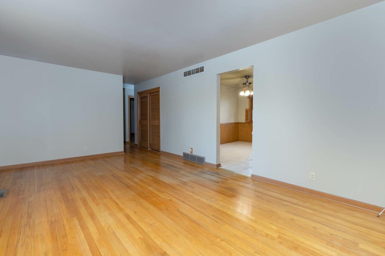 9633 Beaver Valley Road Belvidere, IL 61008 - Photo 8 of 38 Gallery Image 8
