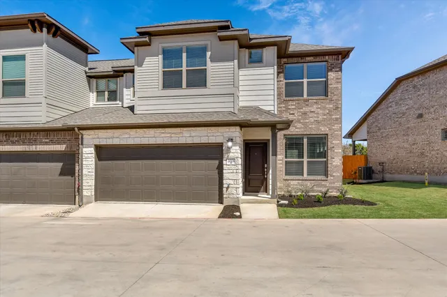 $2,250 | 2500 Forest Creek Drive, Unit 2004, Round Rock, TX 78665