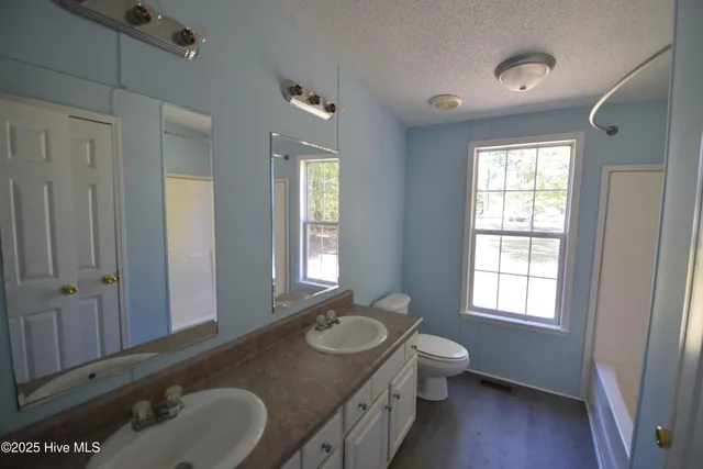 $200,000 | 708 Holly Oak Drive, Blounts Creek, NC 27814