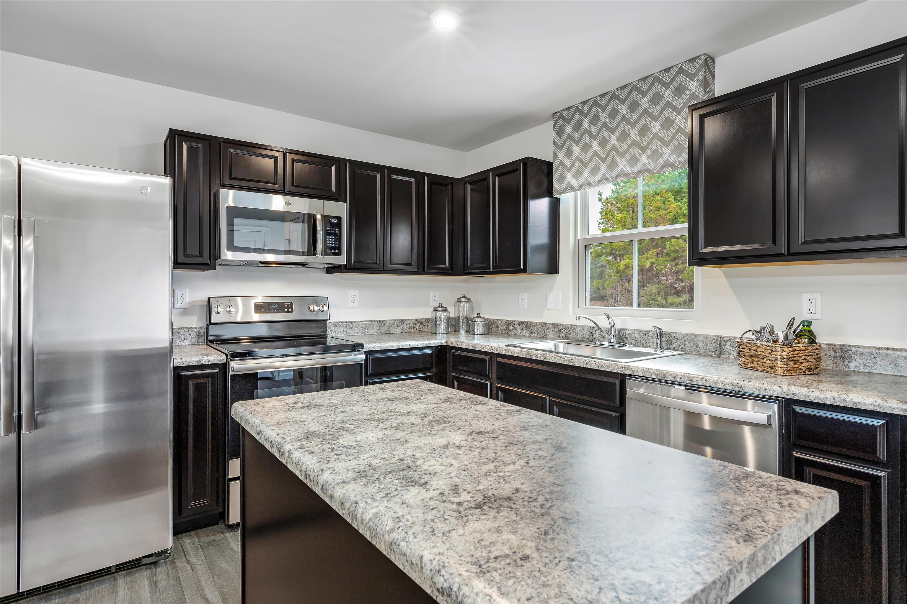 4 Vista Ridge Boulevard Staunton, VA 24401 - Photo 2 of 12 Kitchen