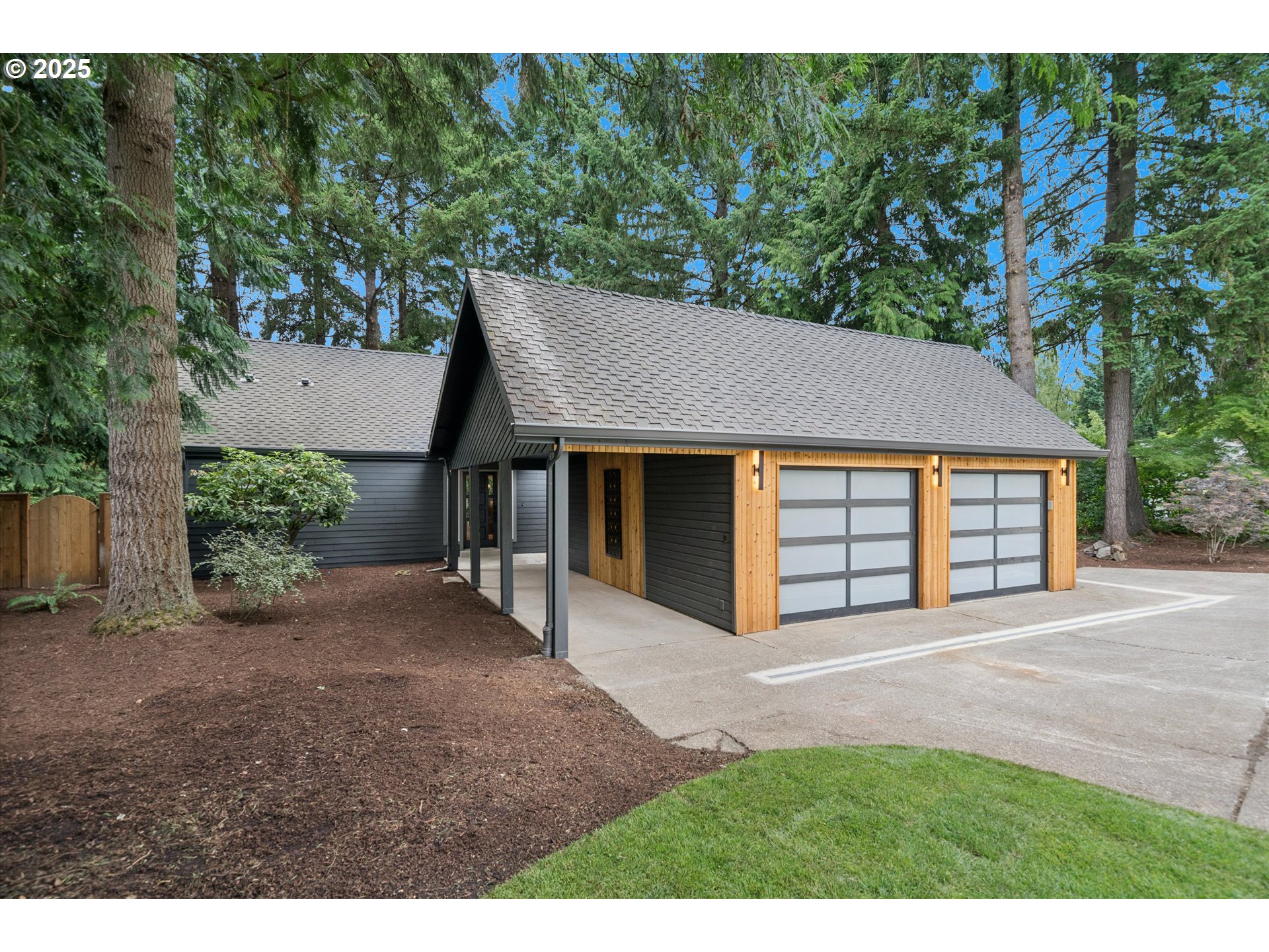 17253 Southwest Rivendell Drive Portland, OR 97224 - Photo 2 of 45 Gallery Image 2