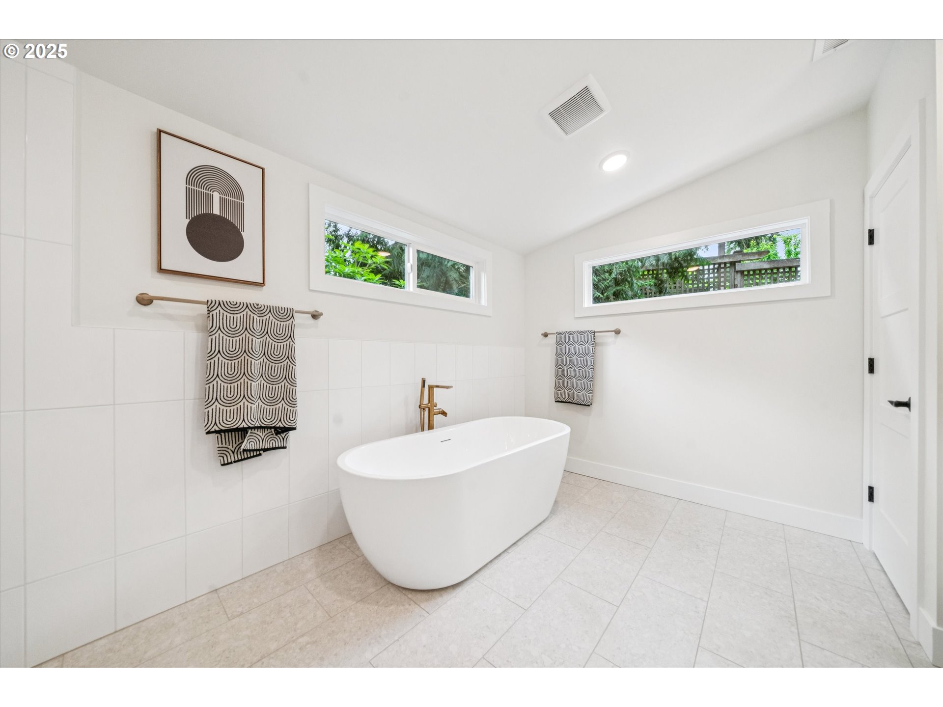 17253 Southwest Rivendell Drive Portland, OR 97224 - Photo 28 of 45 Gallery Image 28