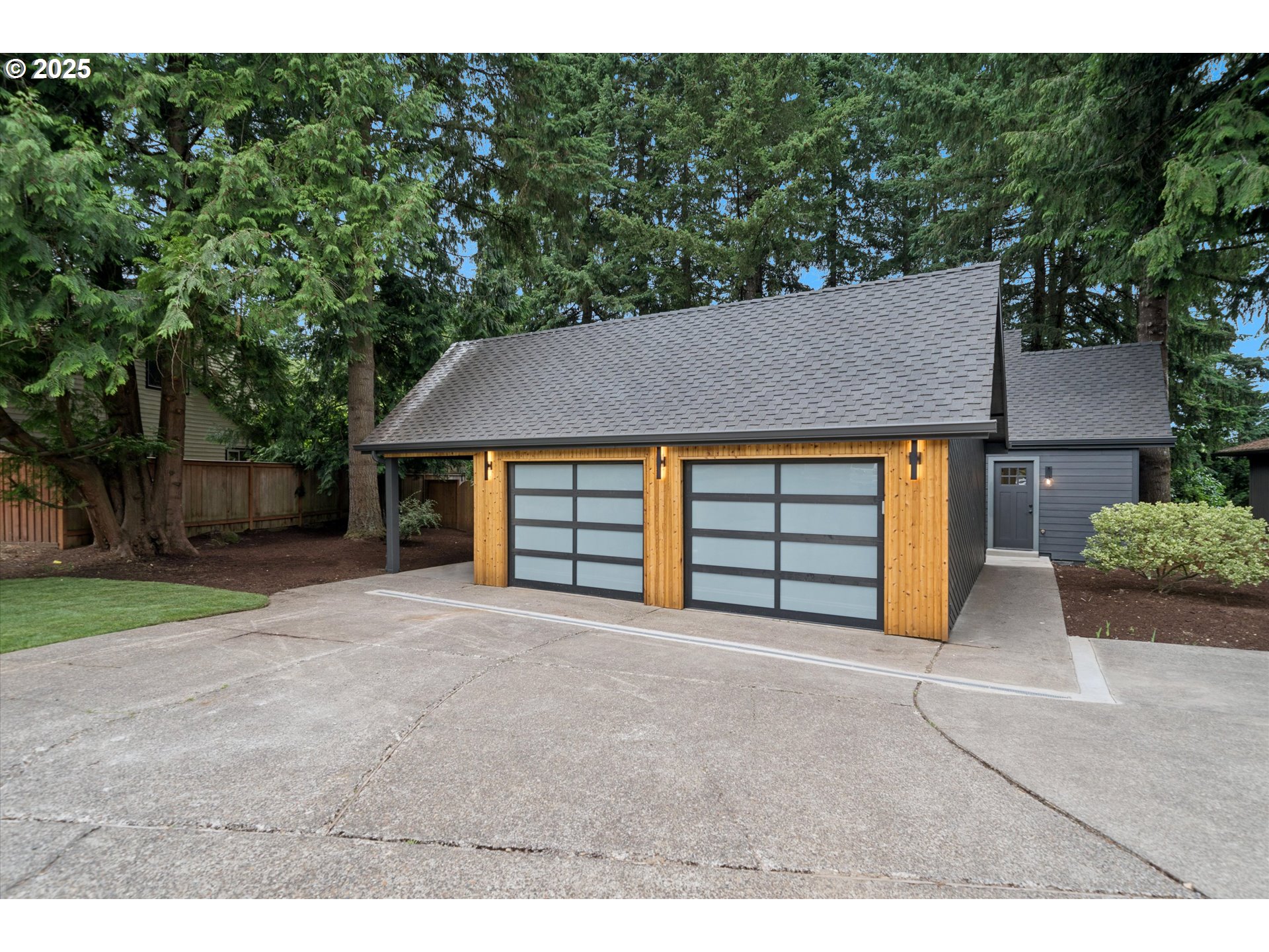 17253 Southwest Rivendell Drive Portland, OR 97224 - Photo 3 of 45 Gallery Image 3