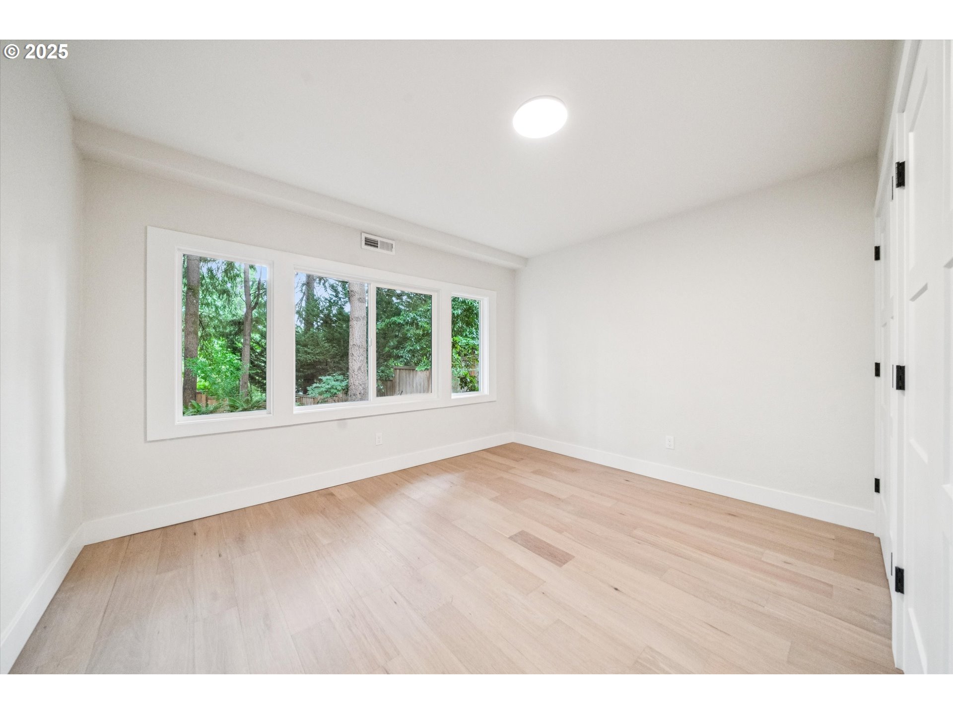 17253 Southwest Rivendell Drive Portland, OR 97224 - Photo 31 of 45 Gallery Image 31