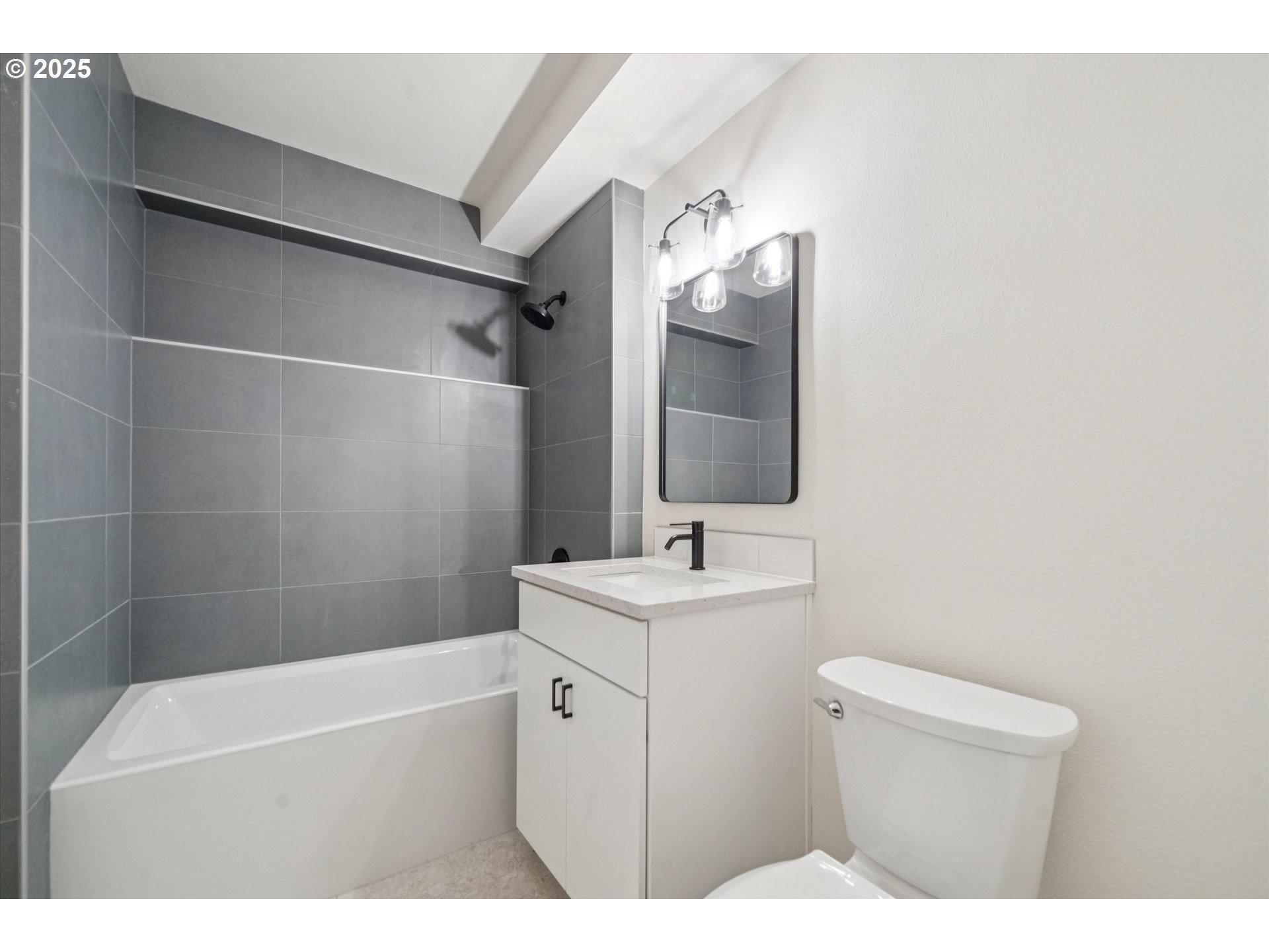 17253 Southwest Rivendell Drive Portland, OR 97224 - Photo 39 of 45 Gallery Image 39