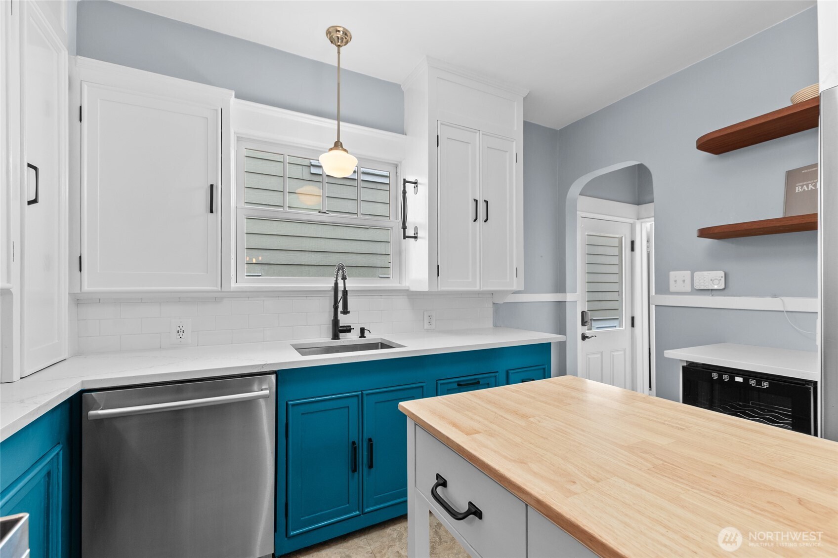 731 North 80th Street Seattle, WA 98103 - Photo 10 of 38