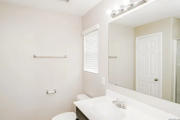 $1,960 | 10514 Century Farm Drive, Converse, TX 78109