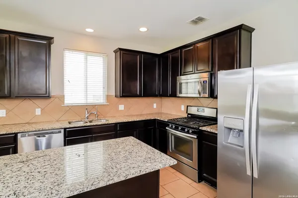 $1,960 | 10514 Century Farm Drive, Converse, TX 78109