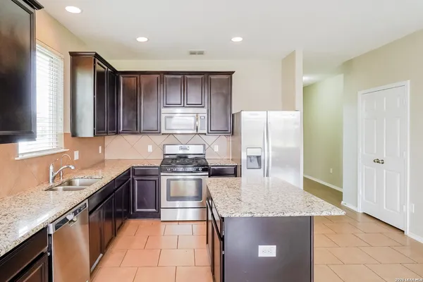 $1,960 | 10514 Century Farm Drive, Converse, TX 78109