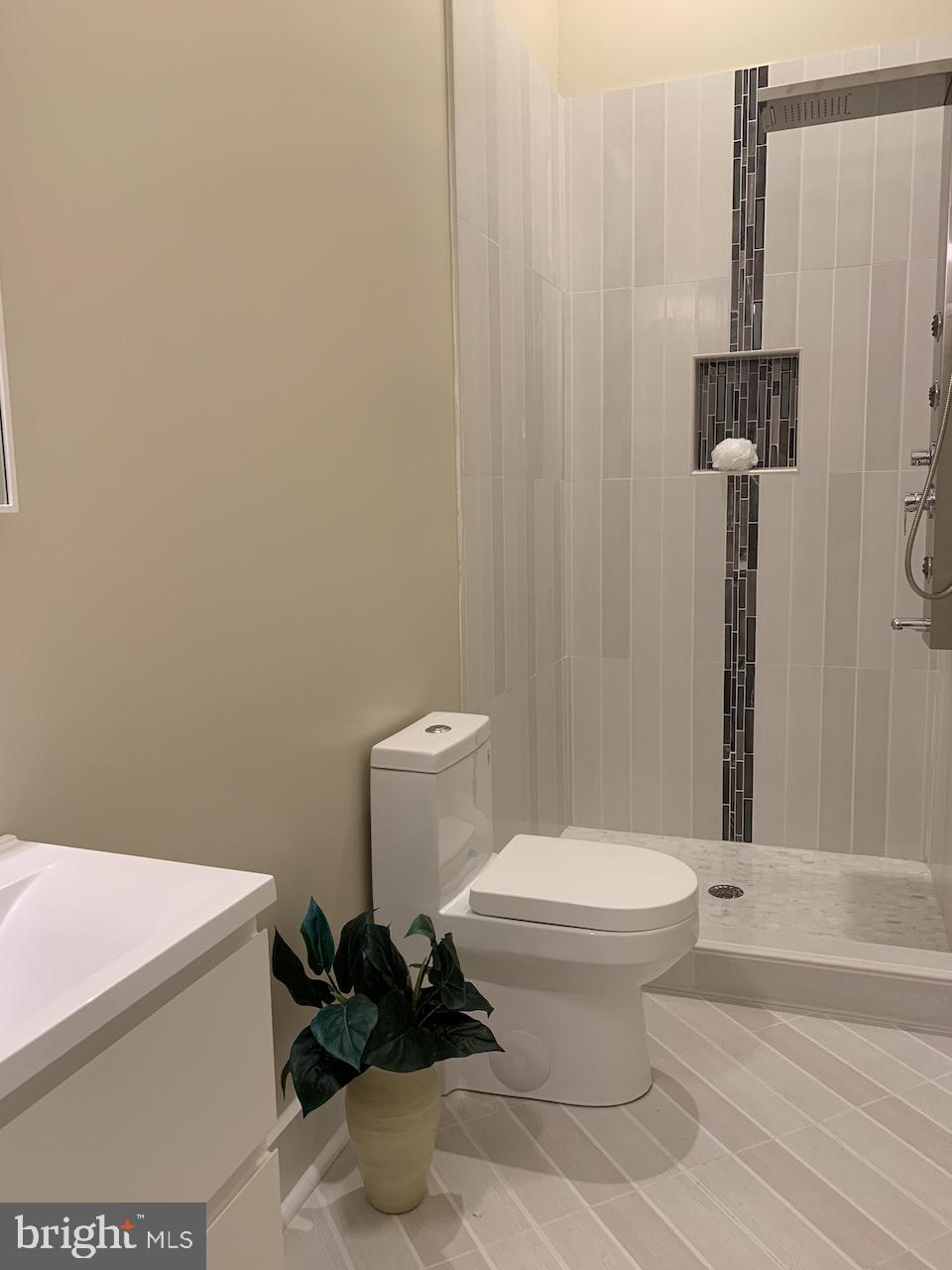 625 Park Road Northwest, Unit 109 Washington, DC 20010 - Photo 31 of 32