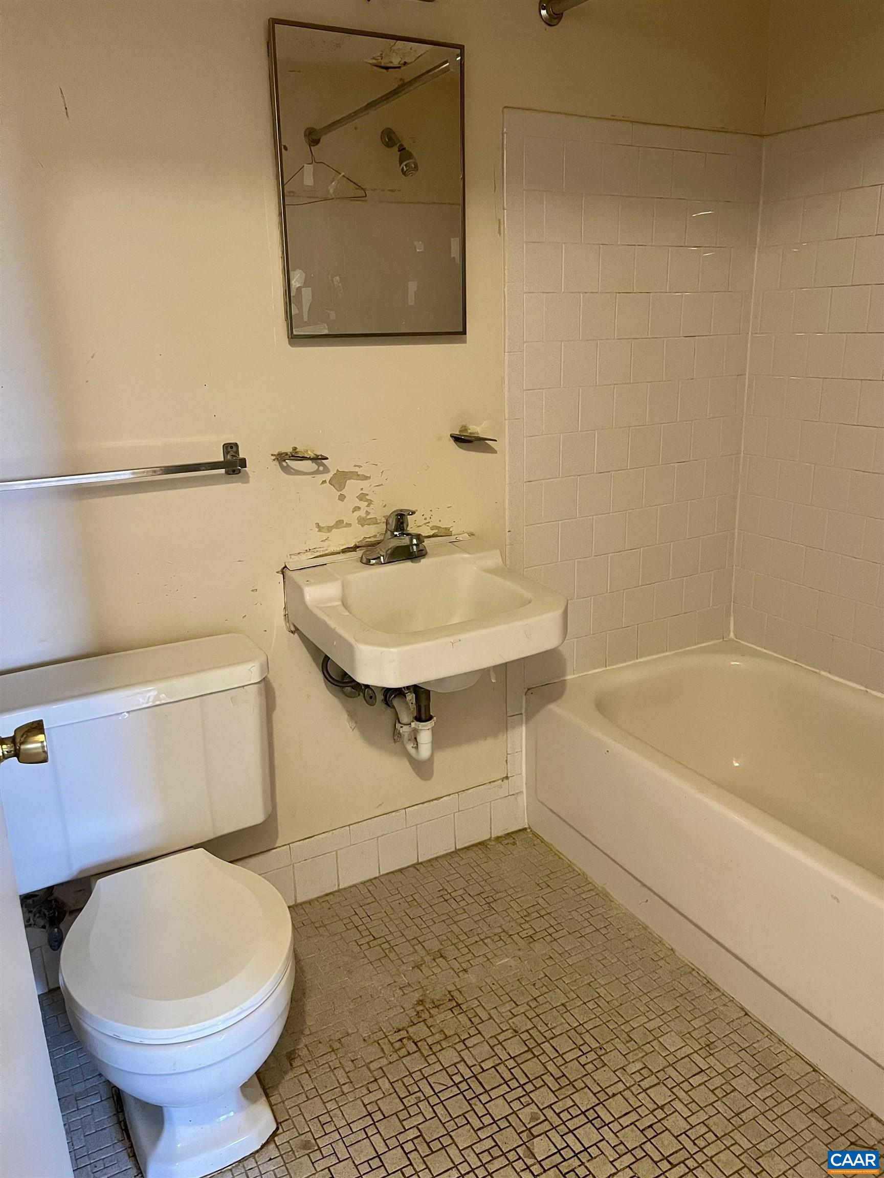 511 1st Street North, Unit 201 Charlottesville, VA 22902 - Photo 18 of 19