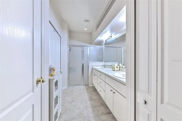 $349,000 | 5734 Heronpark Place, Lithia, FL 33547