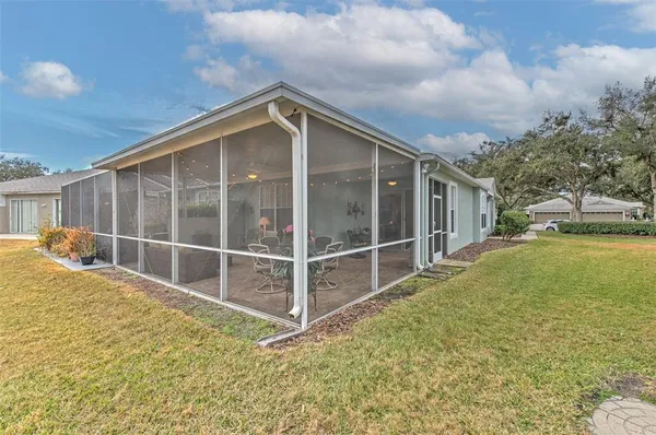 $349,000 | 5734 Heronpark Place, Lithia, FL 33547