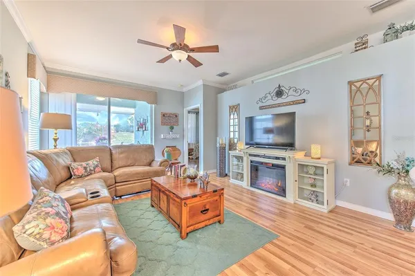 $349,000 | 5734 Heronpark Place, Lithia, FL 33547