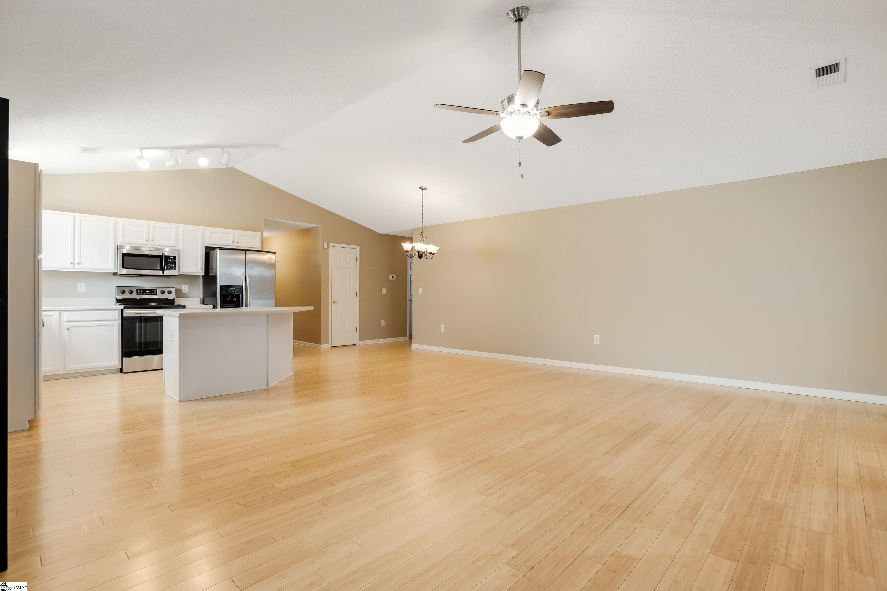 25 Watkins Bridge Road Greenville, SC 29617 - Photo 3 of 23