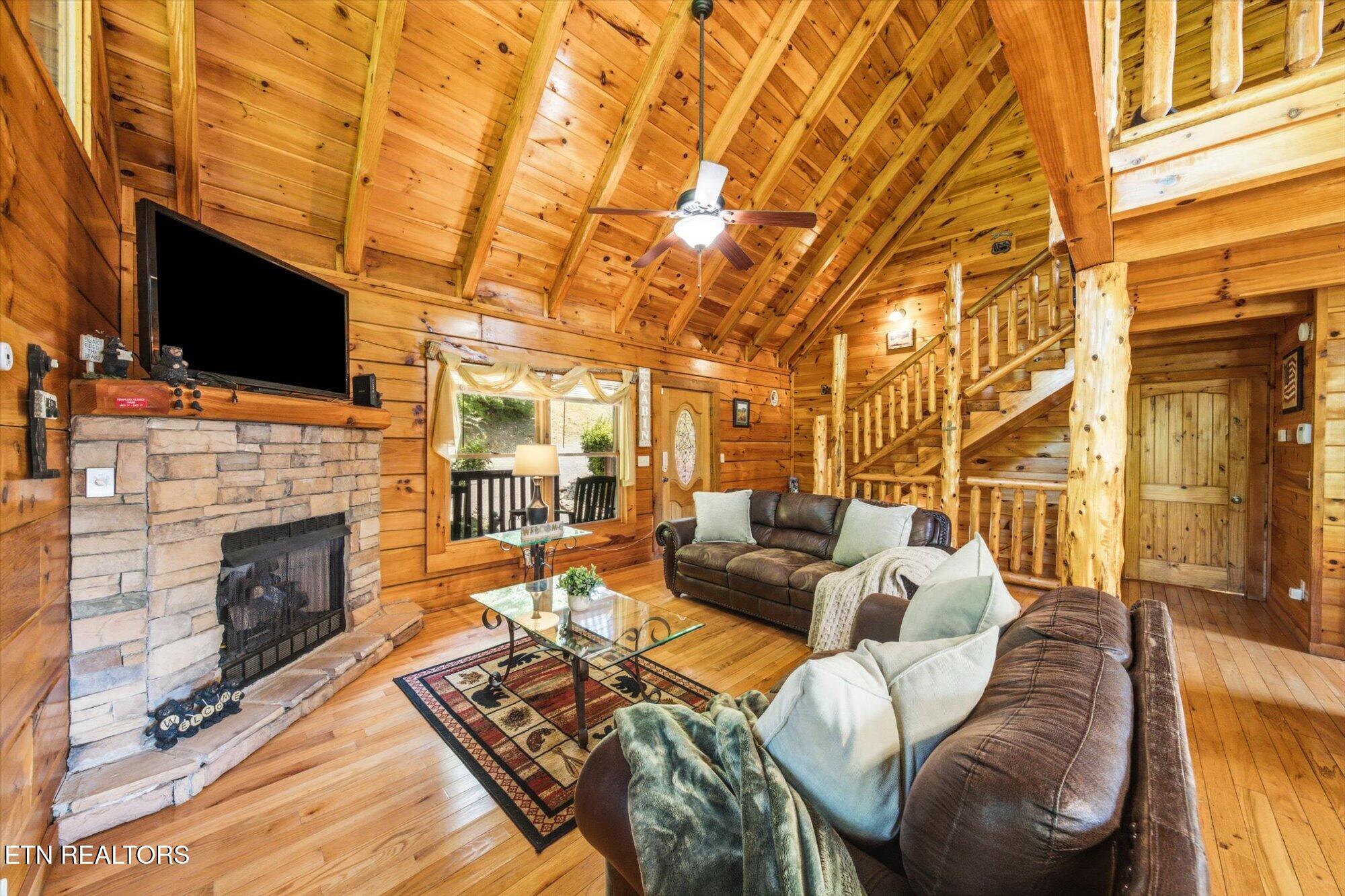 2606 Tree Top Way Pigeon Forge, TN 37863 - Photo 16 of 38 16