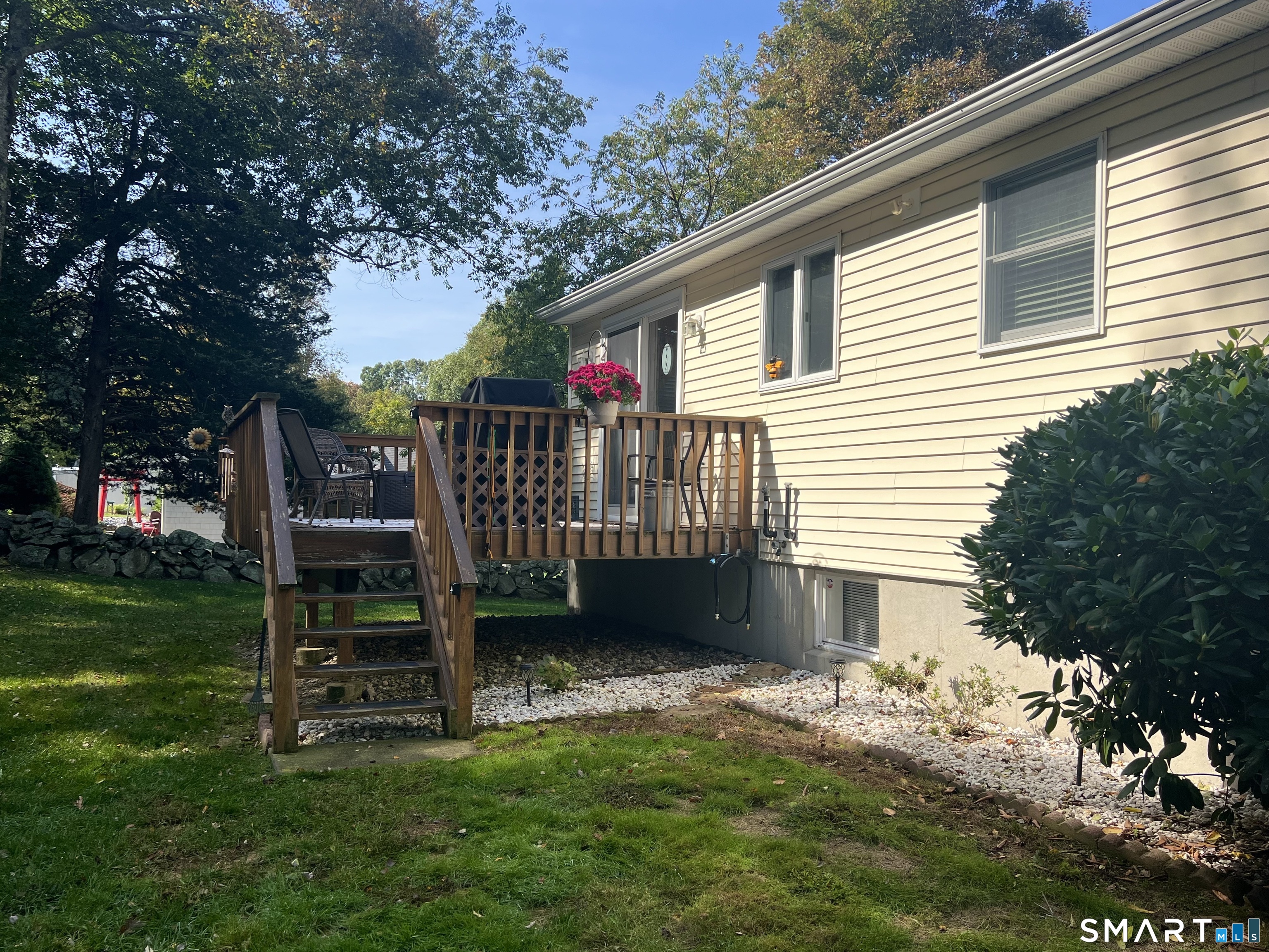 75 Mary Hall Road Stonington, CT 06379 - Photo 4 of 12 Gallery Image 4