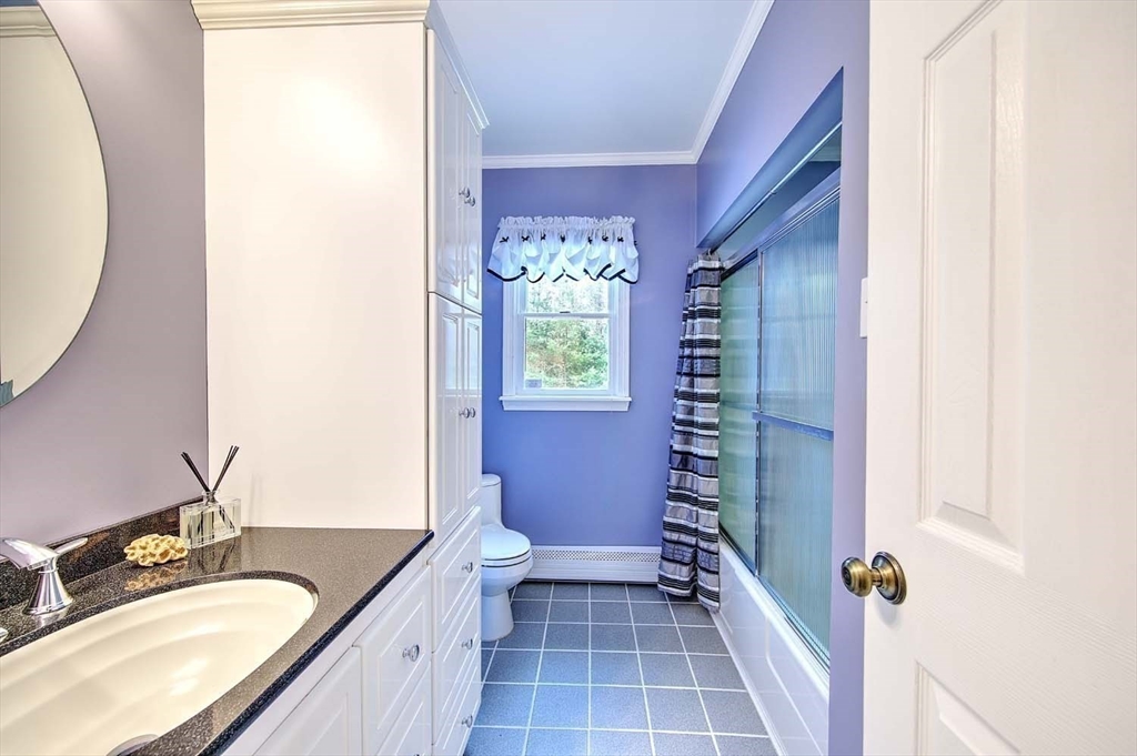 173 Quanapoag Road Freetown, MA 02717 - Photo 13 of 35 Gallery Image 13