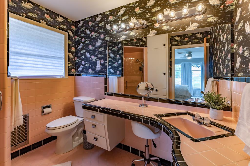 2865 Bandera Highway Kerrville, TX 78028 - Photo 20 of 26