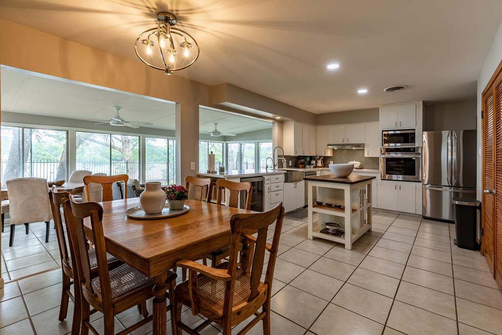 2865 Bandera Highway Kerrville, TX 78028 - Photo 7 of 26