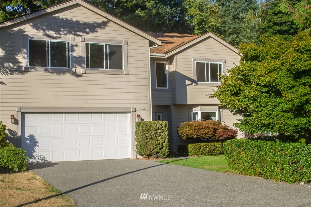 1924 Rhododendron Way Bellingham, WA 98229 - Photo 2 of 24 Gallery Image 2