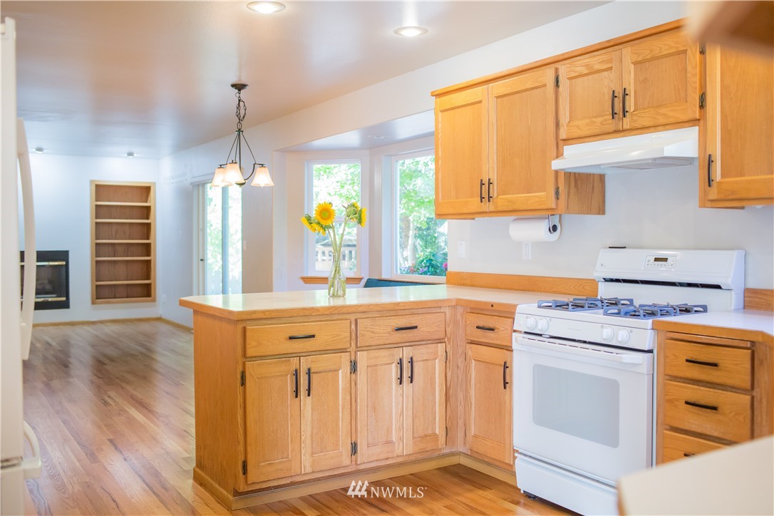 1924 Rhododendron Way Bellingham, WA 98229 - Photo 7 of 24 Gallery Image 7