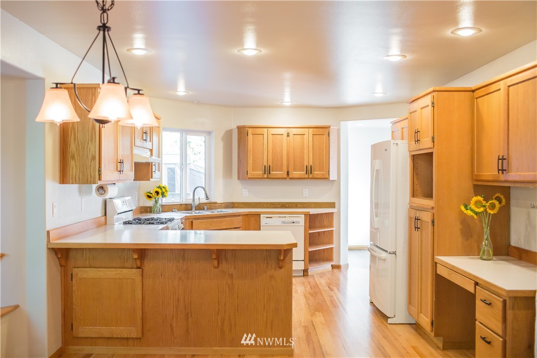 1924 Rhododendron Way Bellingham, WA 98229 - Photo 9 of 24 Gallery Image 9
