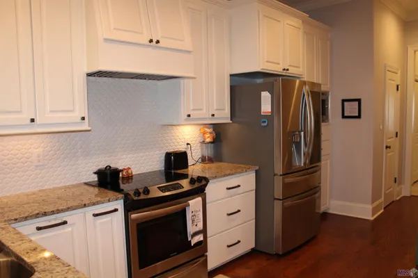 $240,000 | 13804 Azalea Drive, St. Francisville, LA 70775