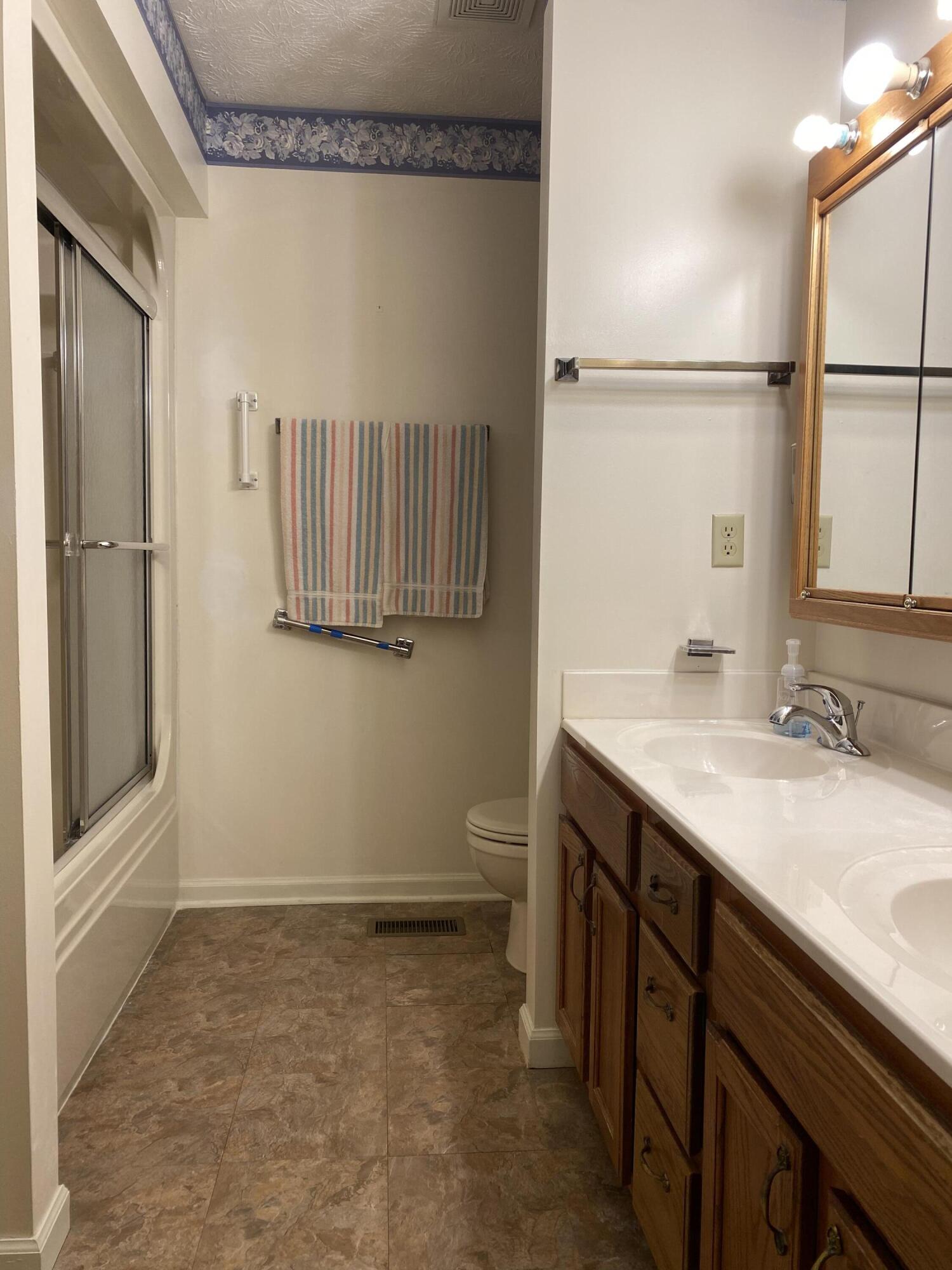 608 Scaffold Cane Road Berea, KY 40403 - Photo 12 of 18 E4572E30-8C6E-4BA6-AEB9-F658BD2E727D