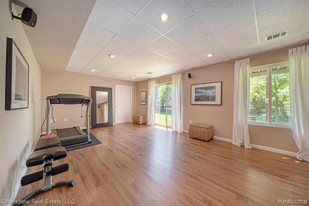 3195 Silverbrook Drive Rochester, MI 48306 - Photo 19 of 24