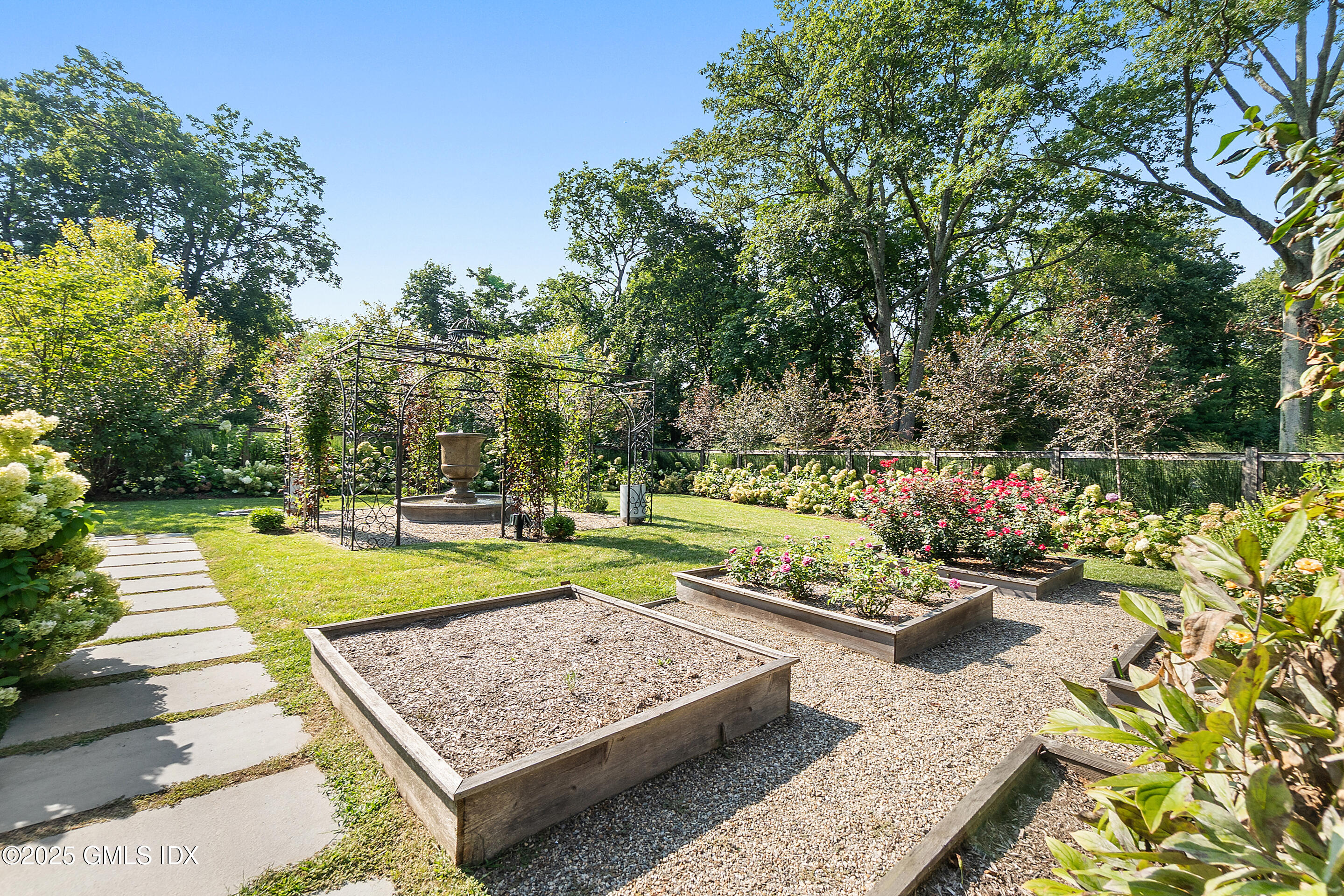 36 Alden Road Greenwich, CT 06831 - Photo 5 of 7 DSC03290_1