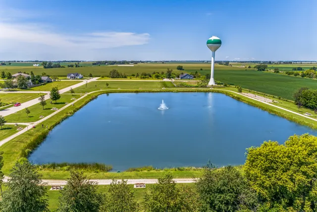 $379,090 | 646 West Ashton Drive, Maple Park, IL 60151