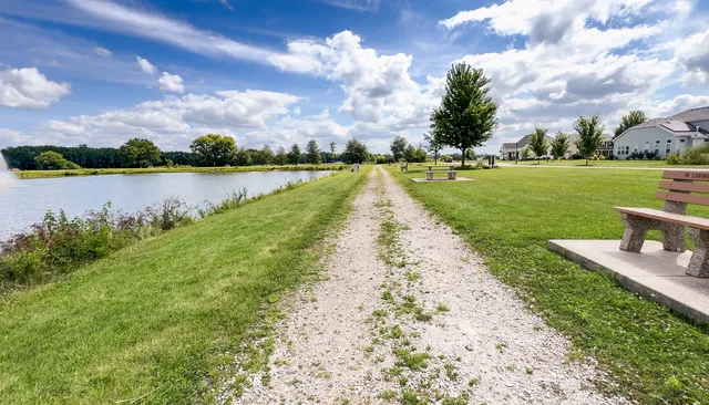 $379,090 | 646 West Ashton Drive, Maple Park, IL 60151