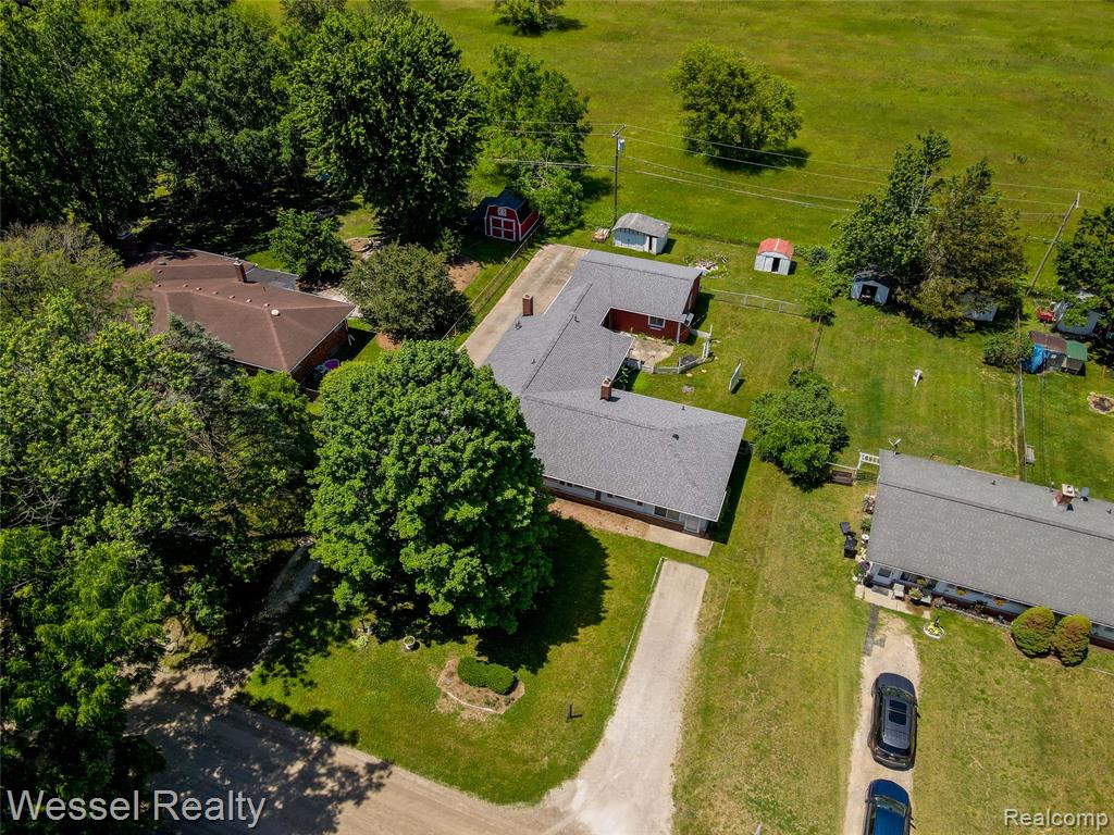 57121 Omo Road Ray, MI 48096 - Photo 3 of 32