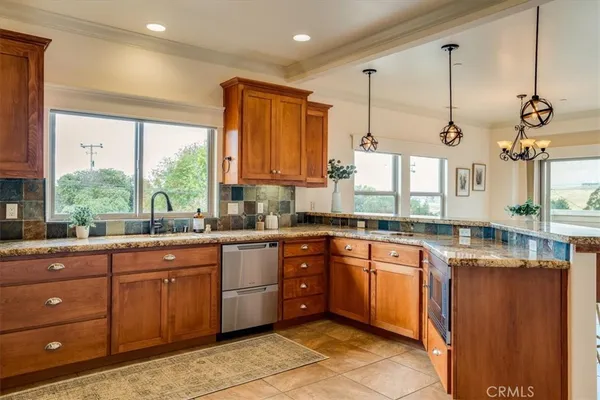 $1,150,000 | 594 Kings Avenue, Morro Bay, CA 93442