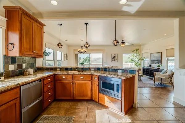 $1,150,000 | 594 Kings Avenue, Morro Bay, CA 93442