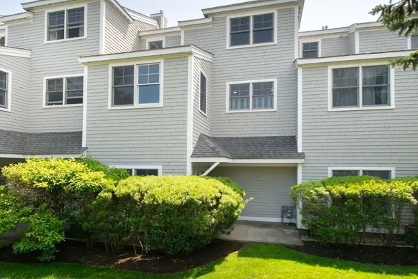$749,500 | 6 State Park Road, Unit 2, Hull, MA 02045