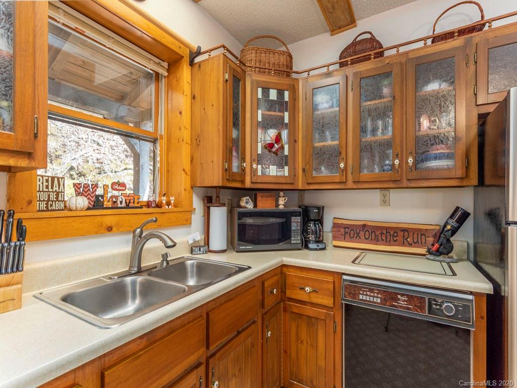 180 Little Mountain Road Maggie Valley, NC 28751 - Photo 7 of 20 Gallery Image 7