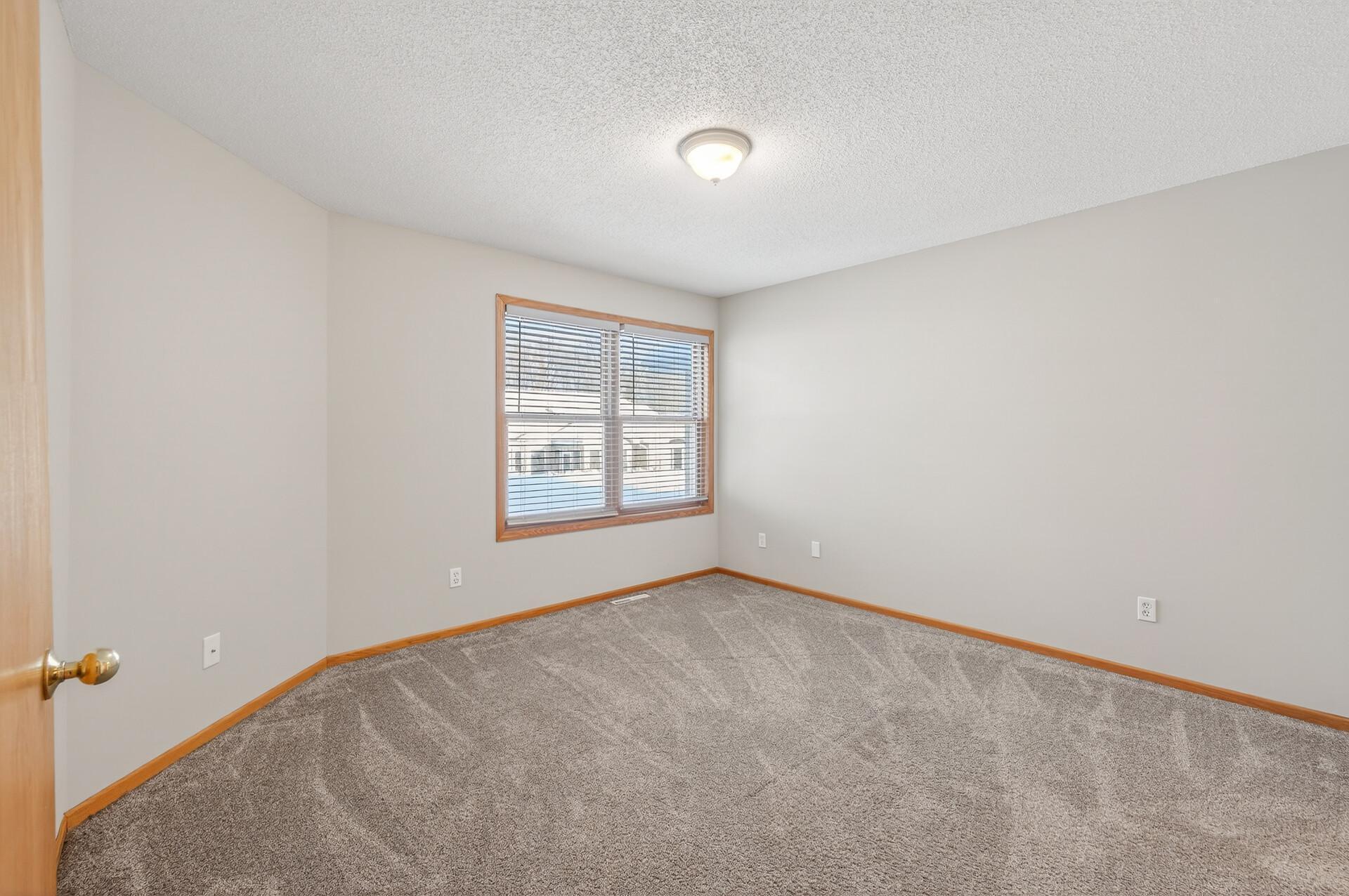 2121 Southwind Road Maplewood, MN 55109 - Photo 14 of 26