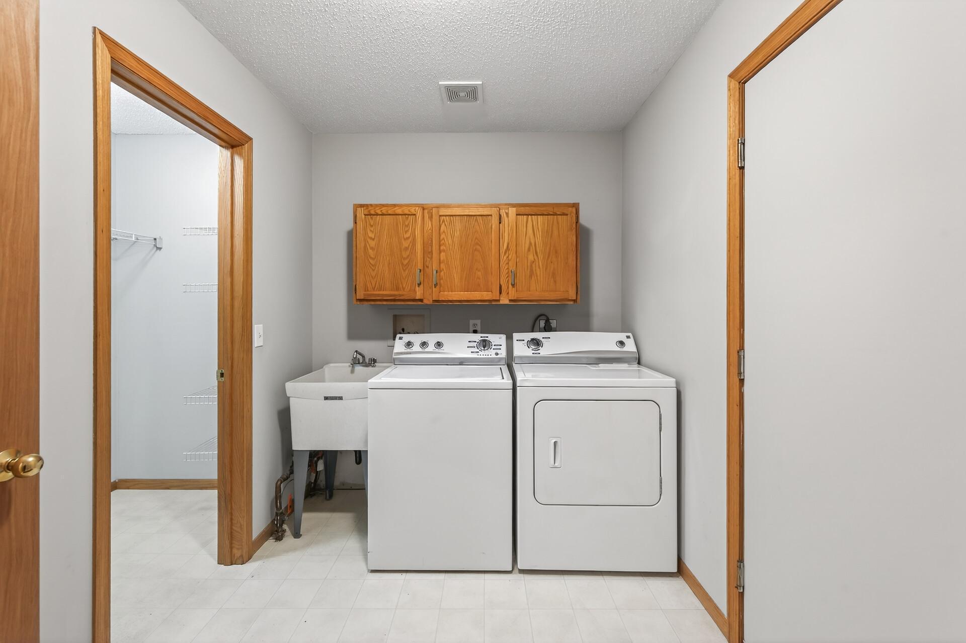 2121 Southwind Road Maplewood, MN 55109 - Photo 21 of 26