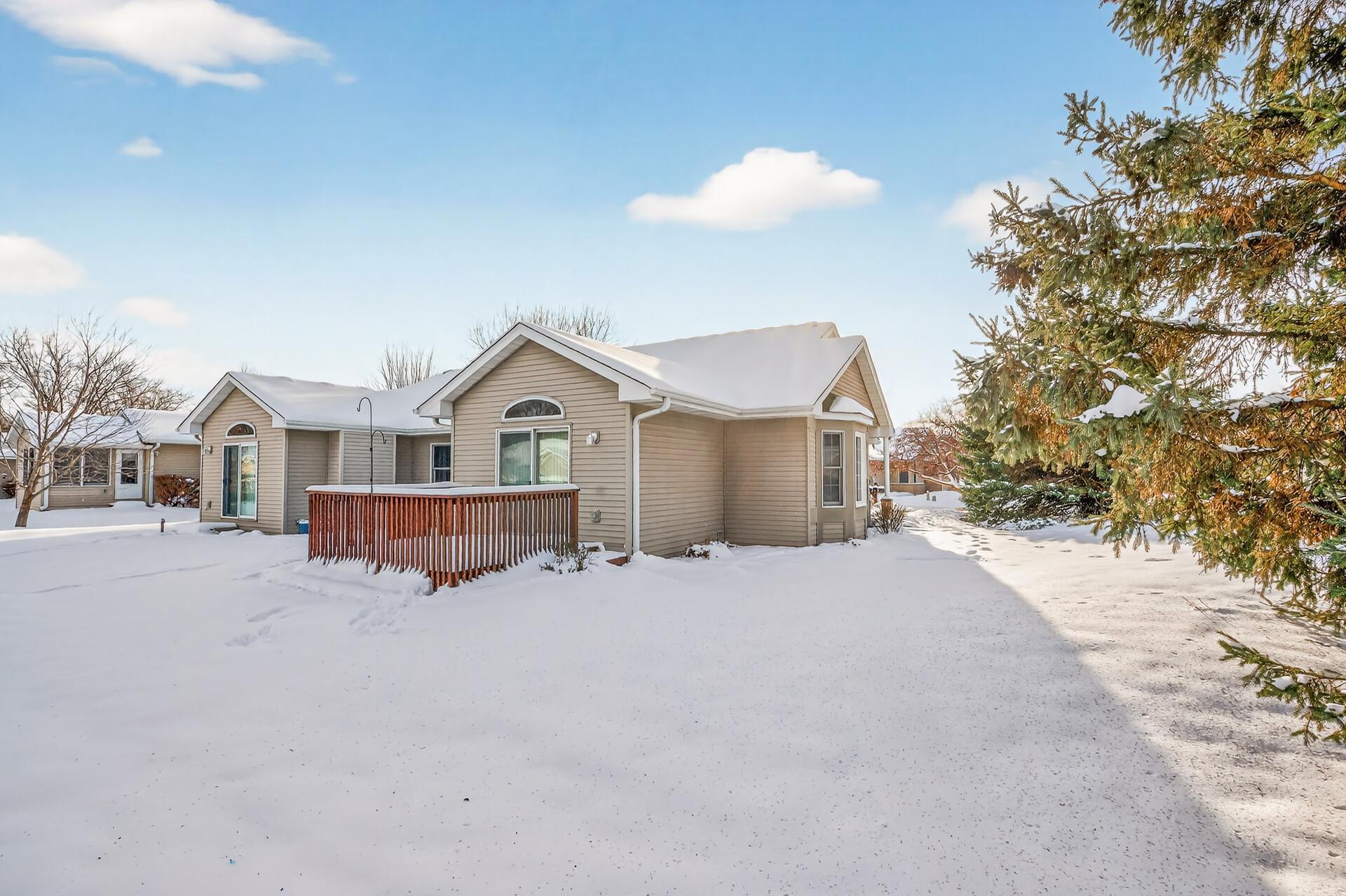 2121 Southwind Road Maplewood, MN 55109 - Photo 23 of 26